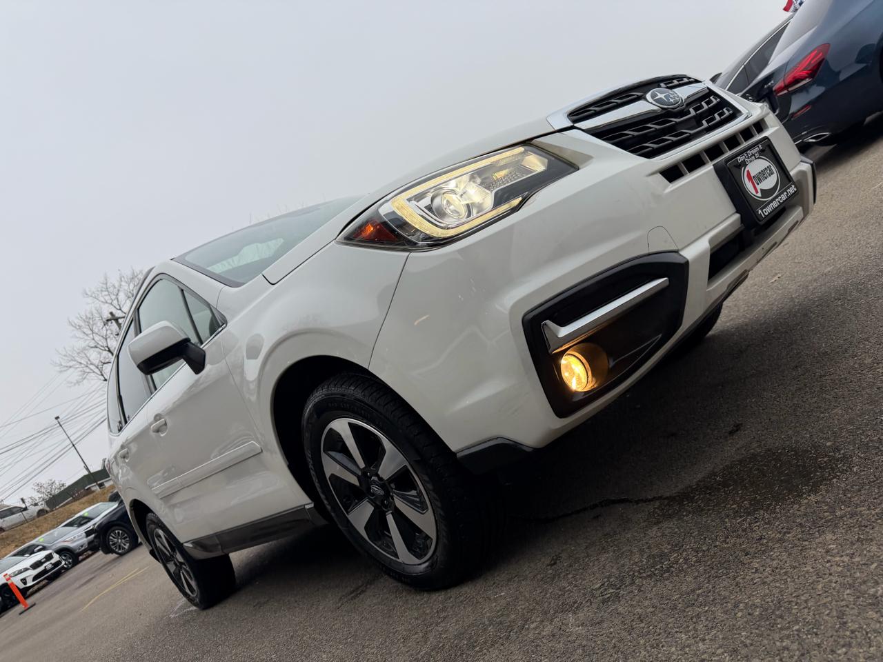 Subaru Forester 2.5i Limited CVT 2017