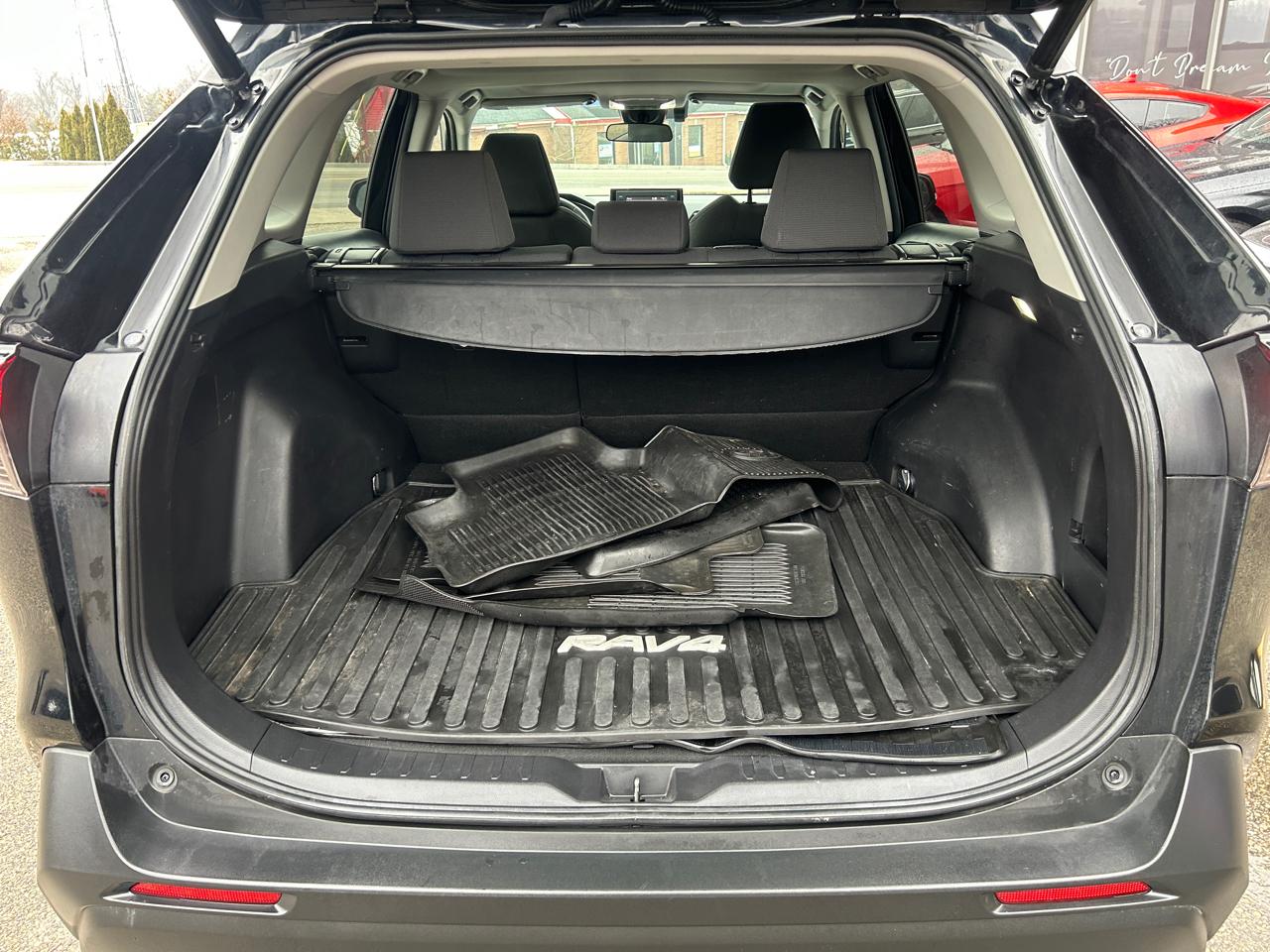 Toyota RAV4 XLE AWD (Natl) 2022