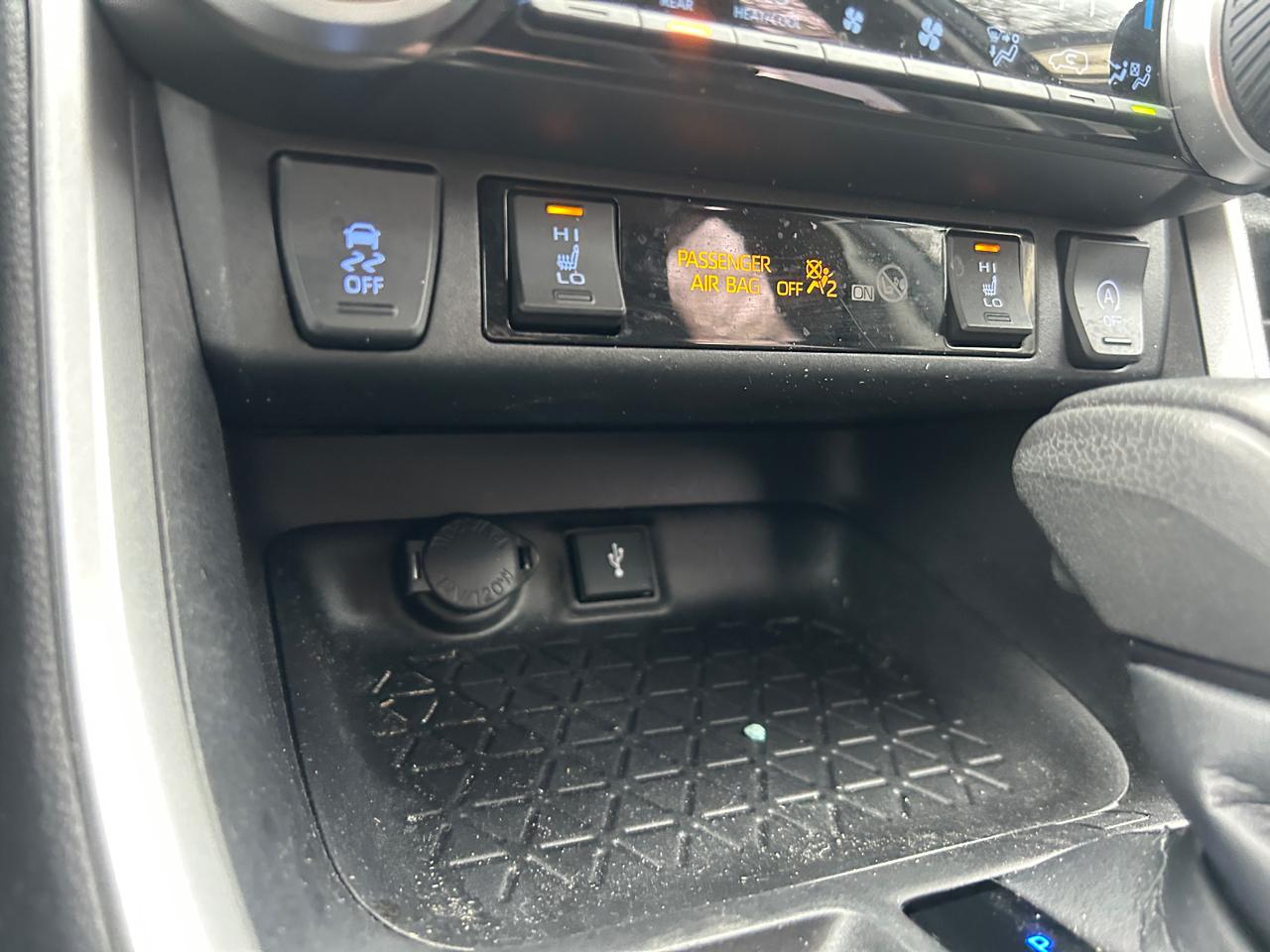 Toyota RAV4 XLE AWD (Natl) 2022