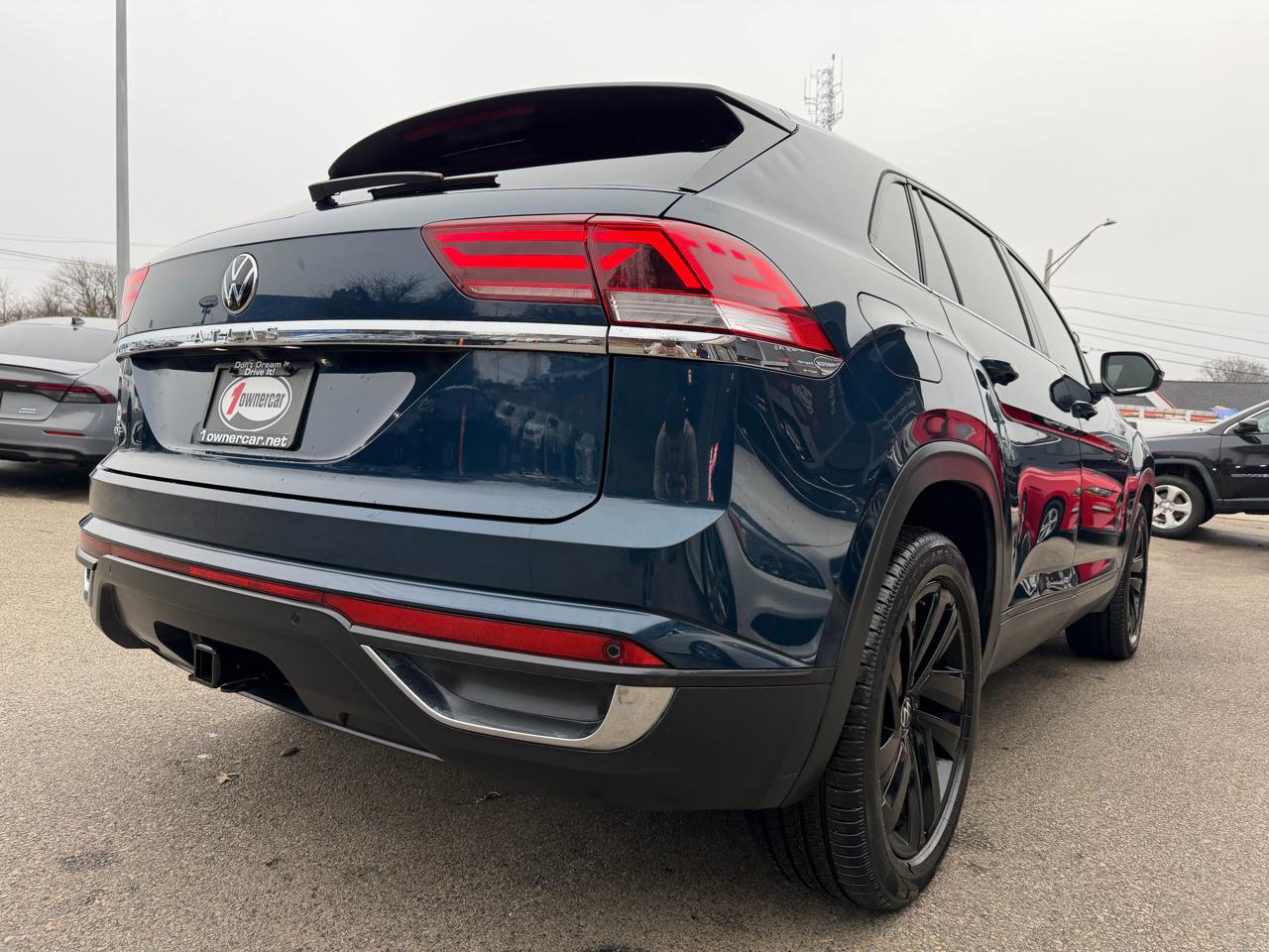 Volkswagen Atlas Cross Sport 3.6L V6 SE w/Technology FWD 2022