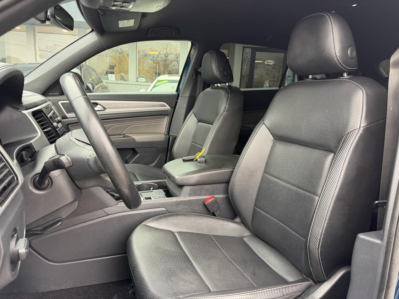 Volkswagen Atlas Cross Sport 3.6L V6 SE w/Technology FWD 2022