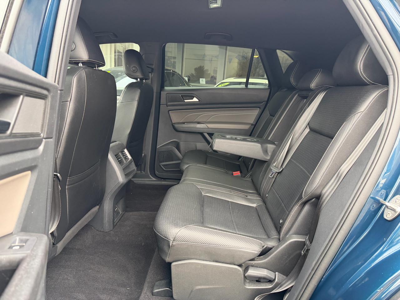 Volkswagen Atlas Cross Sport 3.6L V6 SE w/Technology FWD 2022