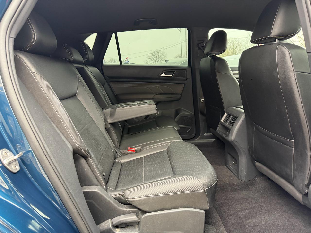 Volkswagen Atlas Cross Sport 3.6L V6 SE w/Technology FWD 2022