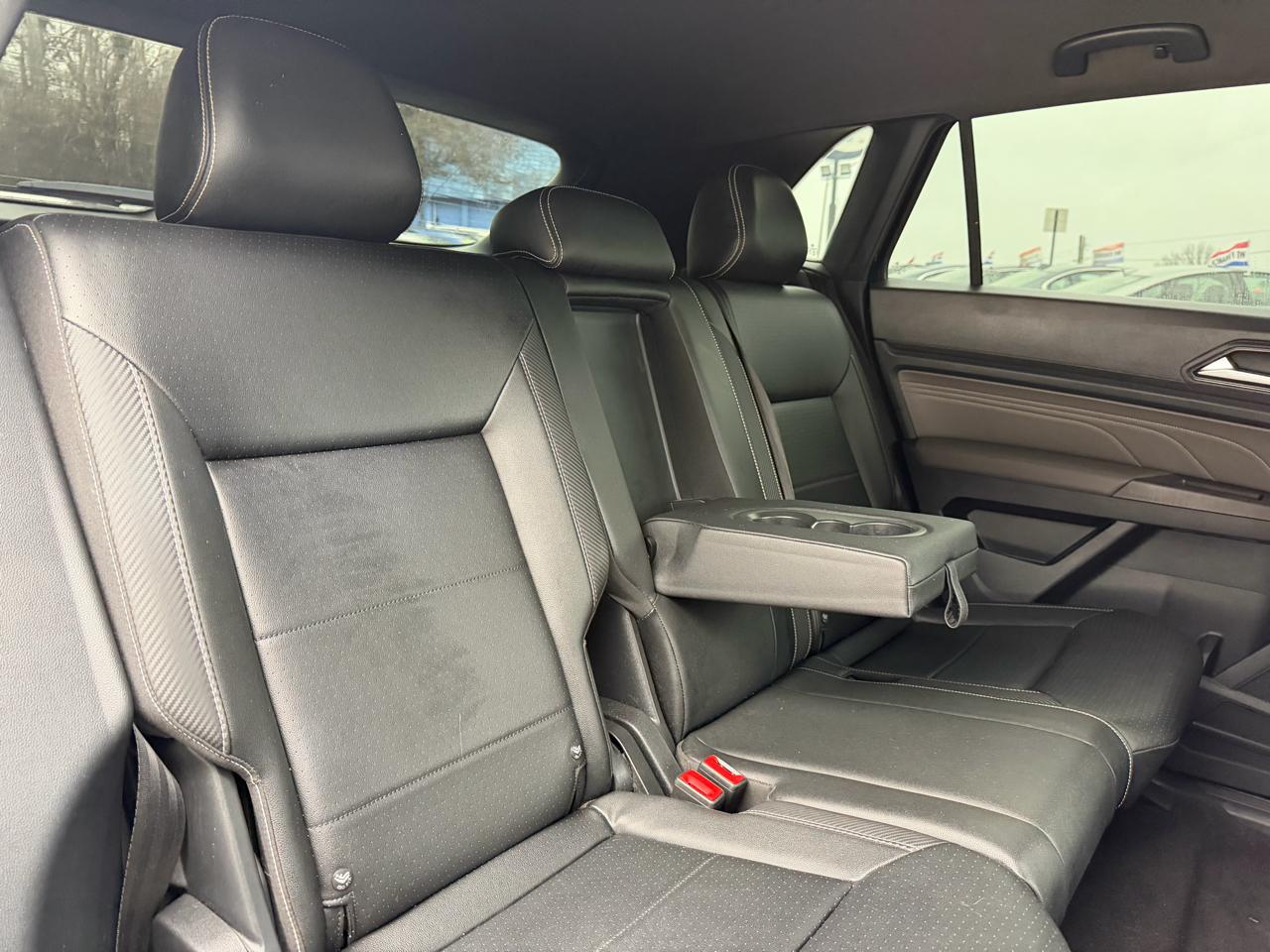 Volkswagen Atlas Cross Sport 3.6L V6 SE w/Technology FWD 2022