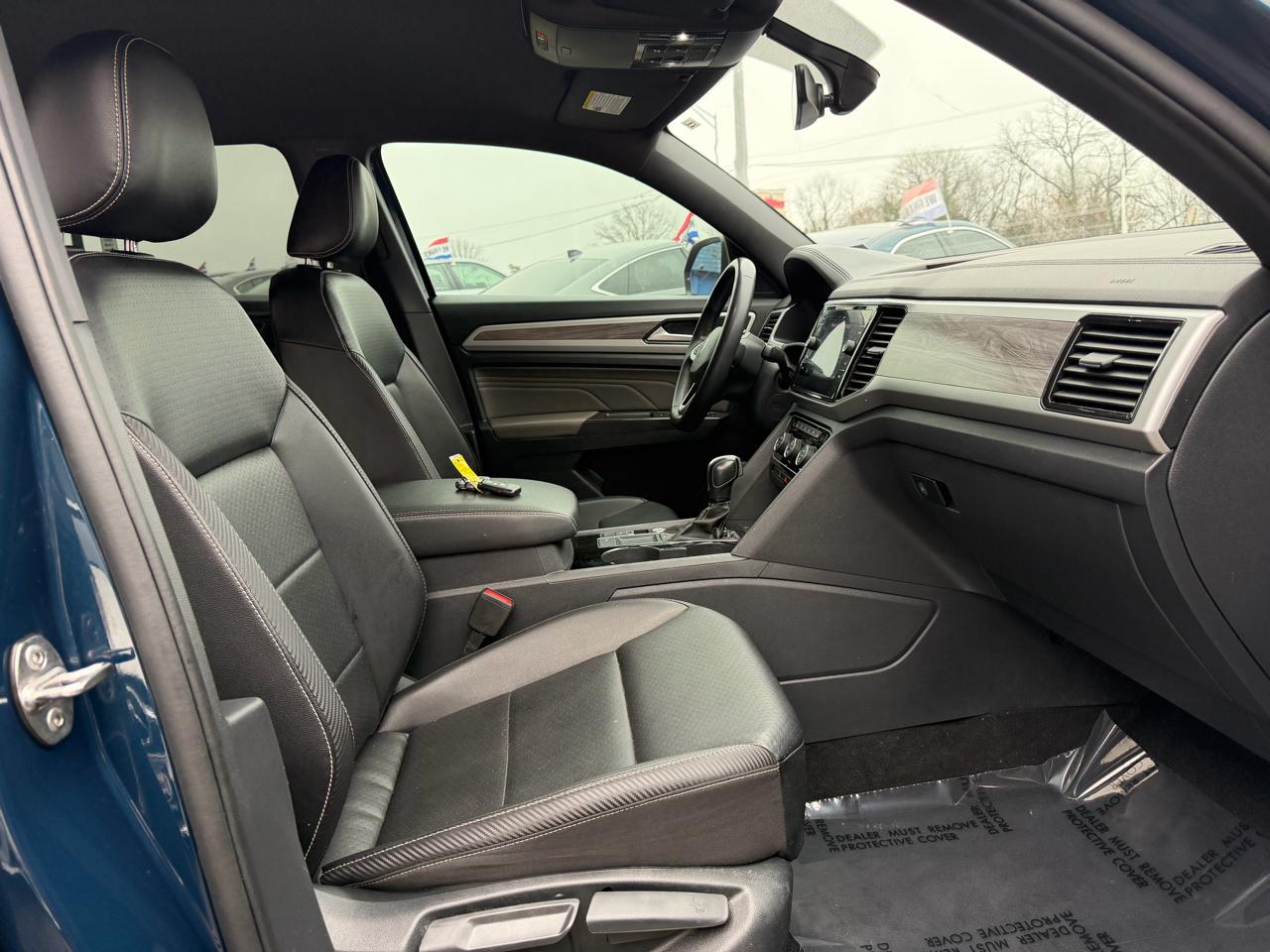 Volkswagen Atlas Cross Sport 3.6L V6 SE w/Technology FWD 2022