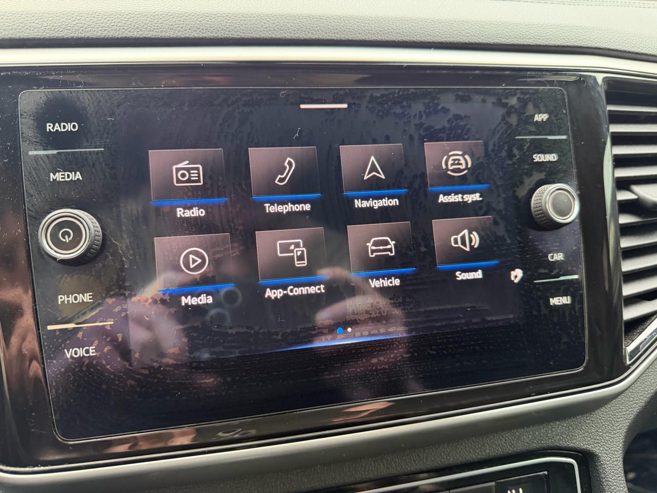 Volkswagen Atlas Cross Sport 3.6L V6 SE w/Technology FWD 2022