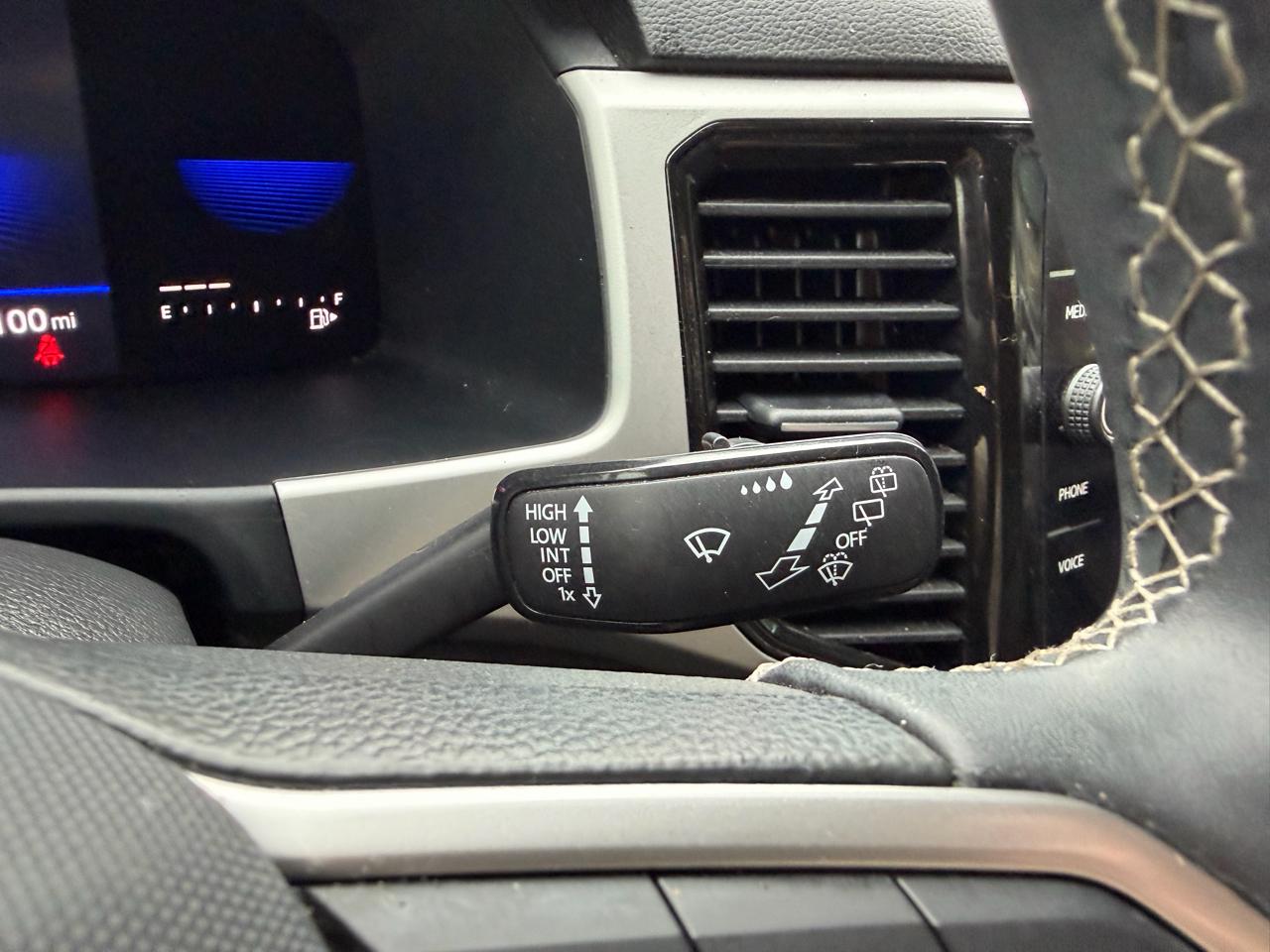 Volkswagen Atlas Cross Sport 3.6L V6 SE w/Technology FWD 2022