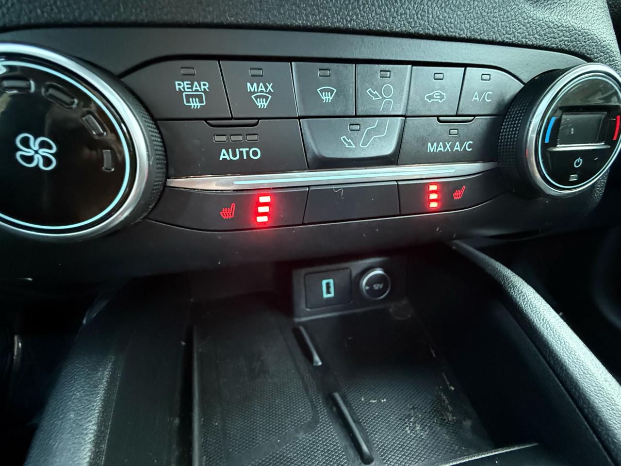 Ford Escape SE Sport Hybrid AWD 2020