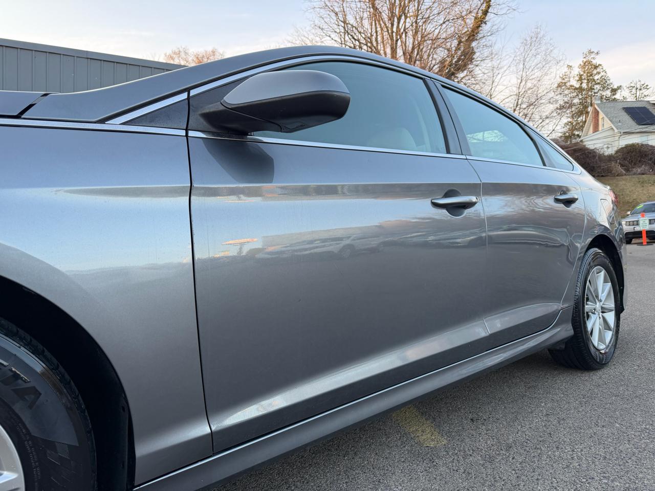 Hyundai Sonata SE 2.4L 2019