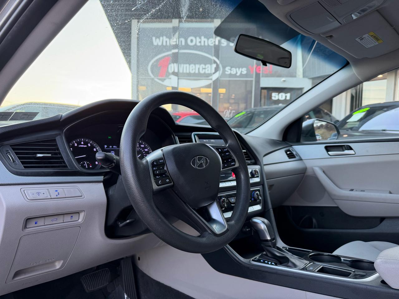 Hyundai Sonata SE 2.4L 2019