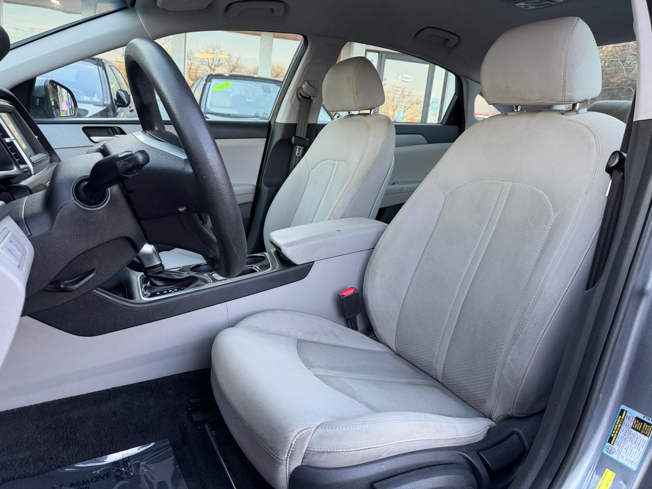 Hyundai Sonata SE 2.4L 2019