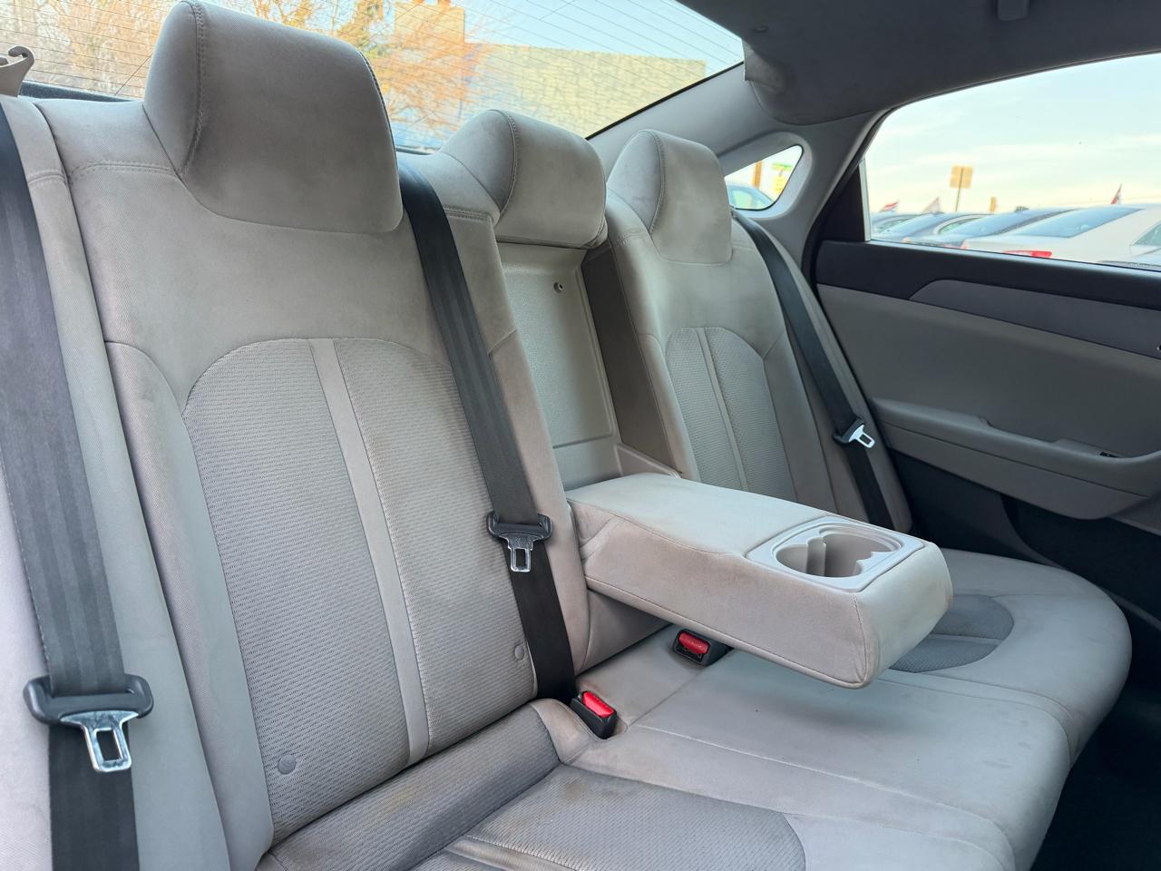 Hyundai Sonata SE 2.4L 2019