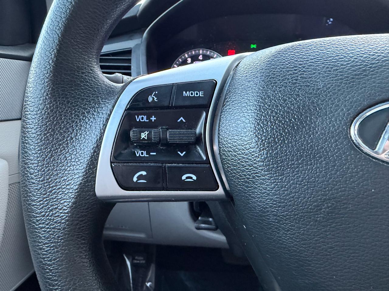 Hyundai Sonata SE 2.4L 2019