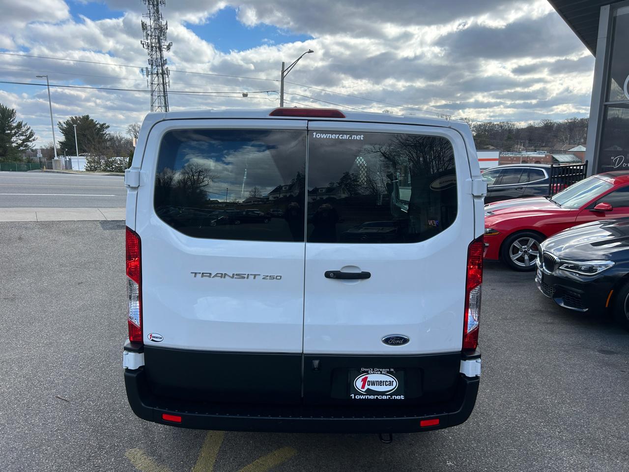 Ford Transit Cargo Van T-250 130" Low Rf 9070 GVWR RWD 2022