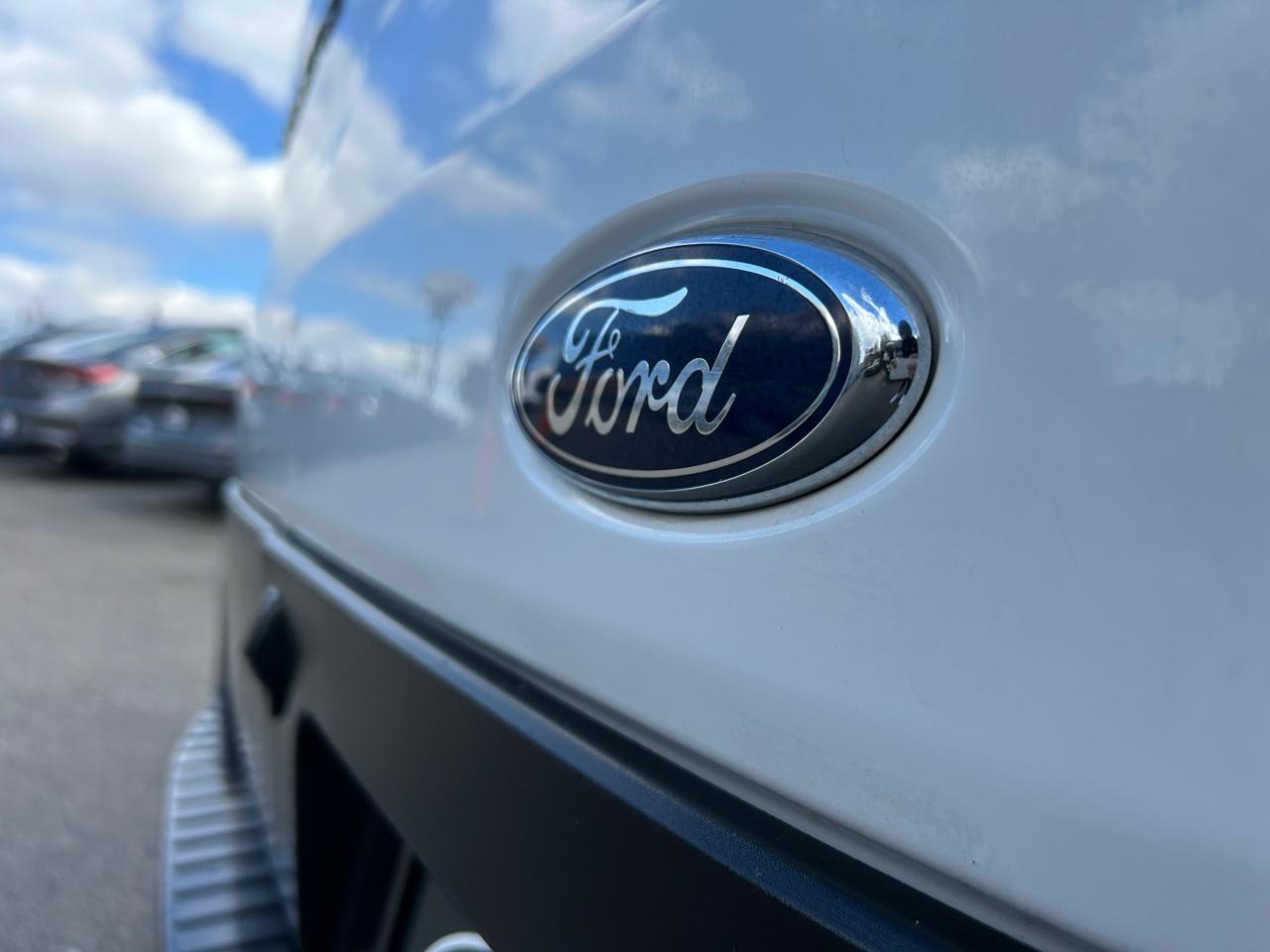 Ford Transit Cargo Van T-250 130" Low Rf 9070 GVWR RWD 2022