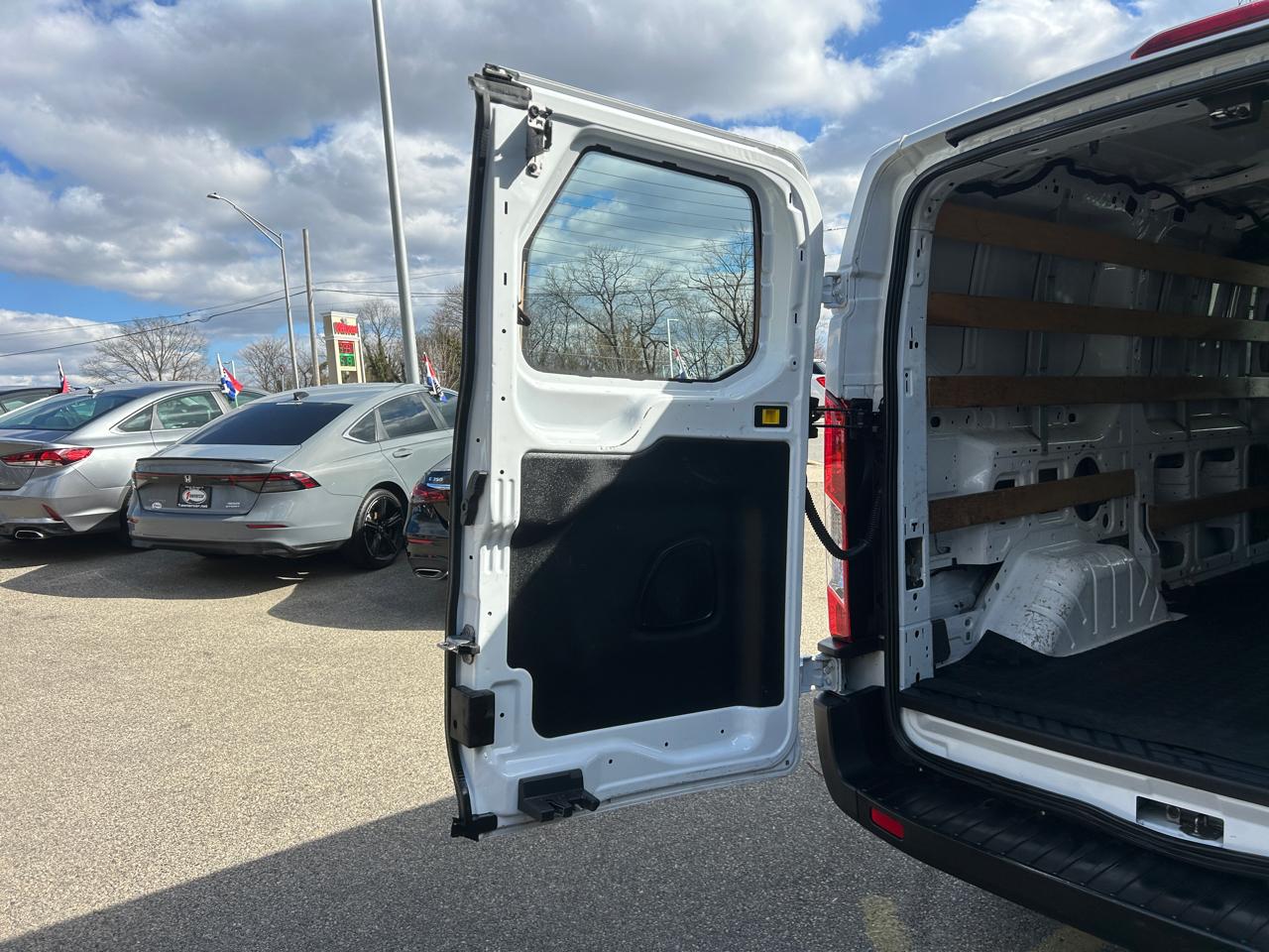 Ford Transit Cargo Van T-250 130" Low Rf 9070 GVWR RWD 2022