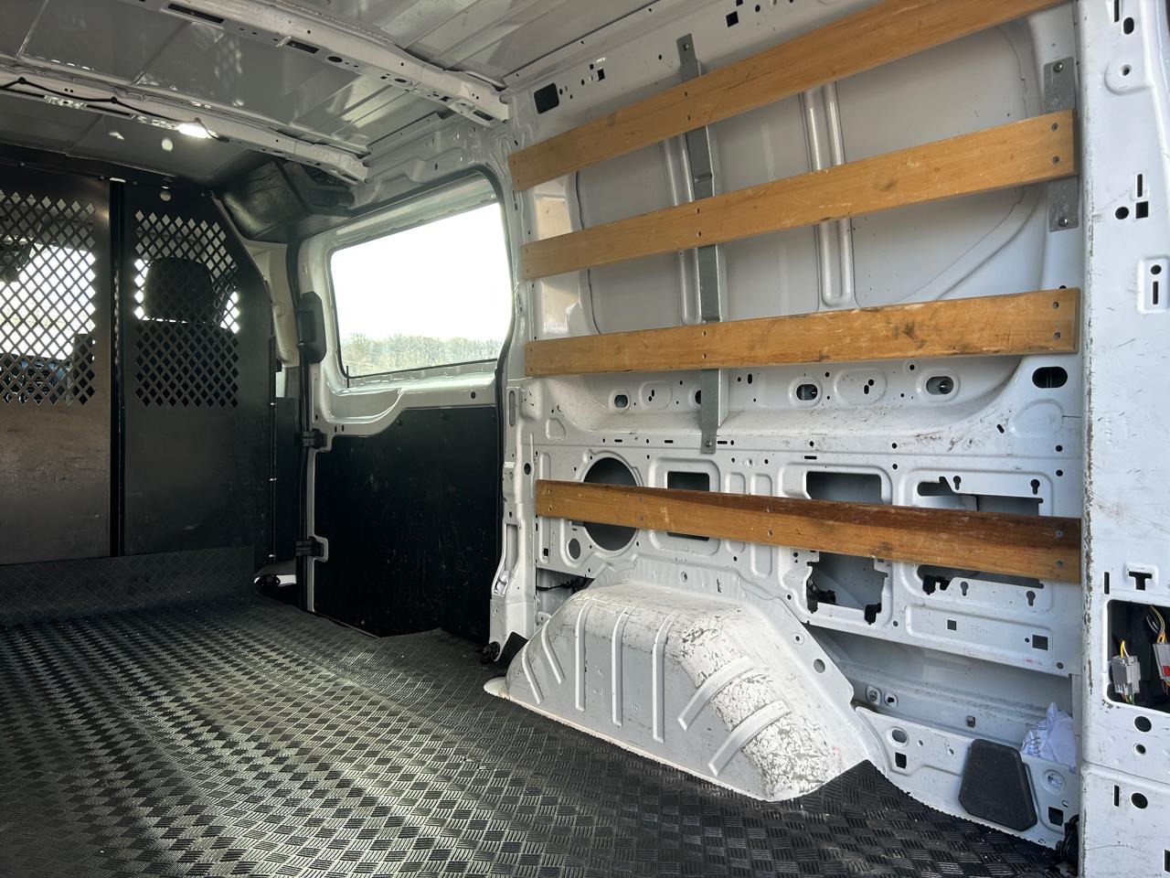 Ford Transit Cargo Van T-250 130" Low Rf 9070 GVWR RWD 2022