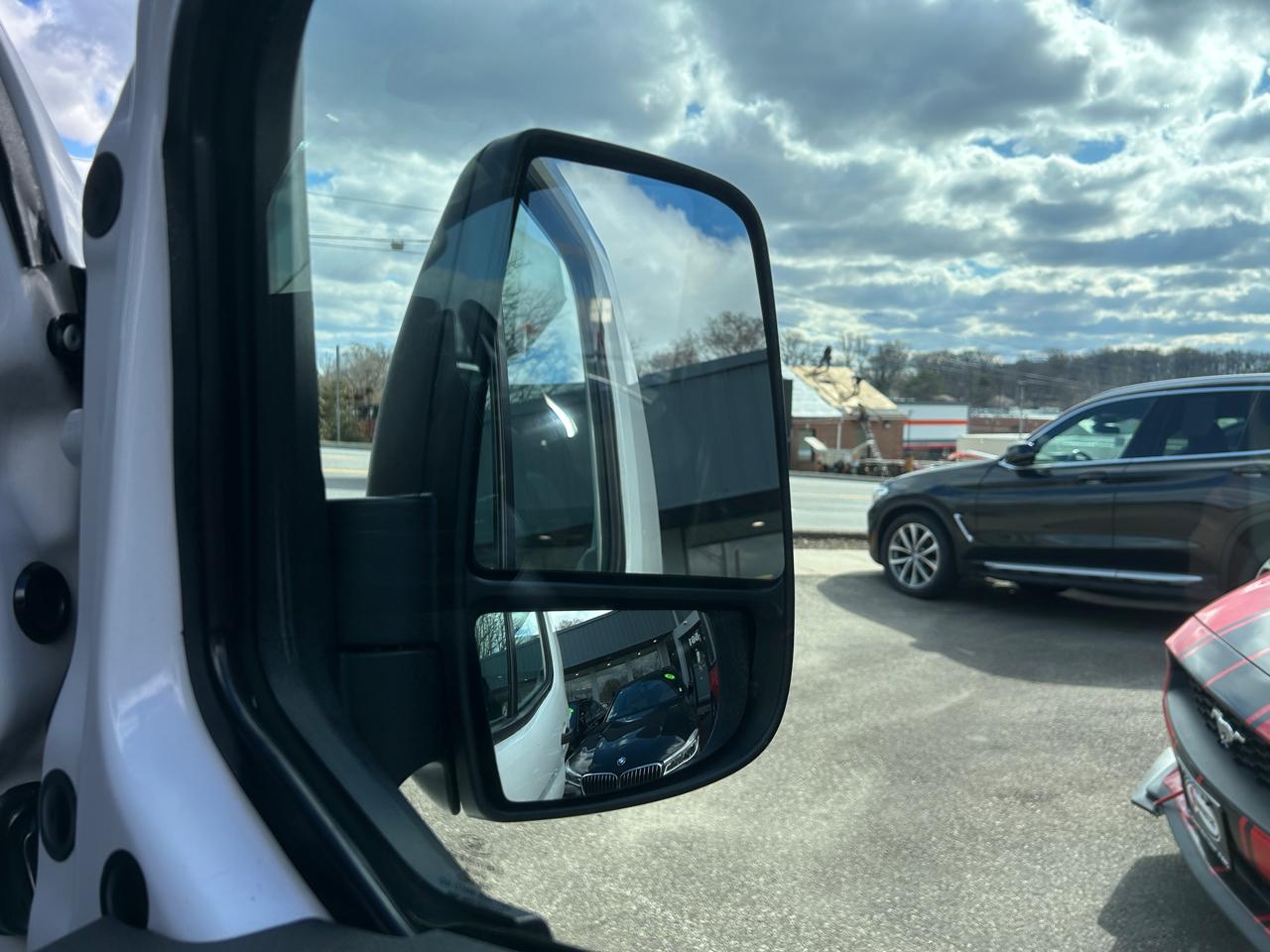 Ford Transit Cargo Van T-250 130" Low Rf 9070 GVWR RWD 2022