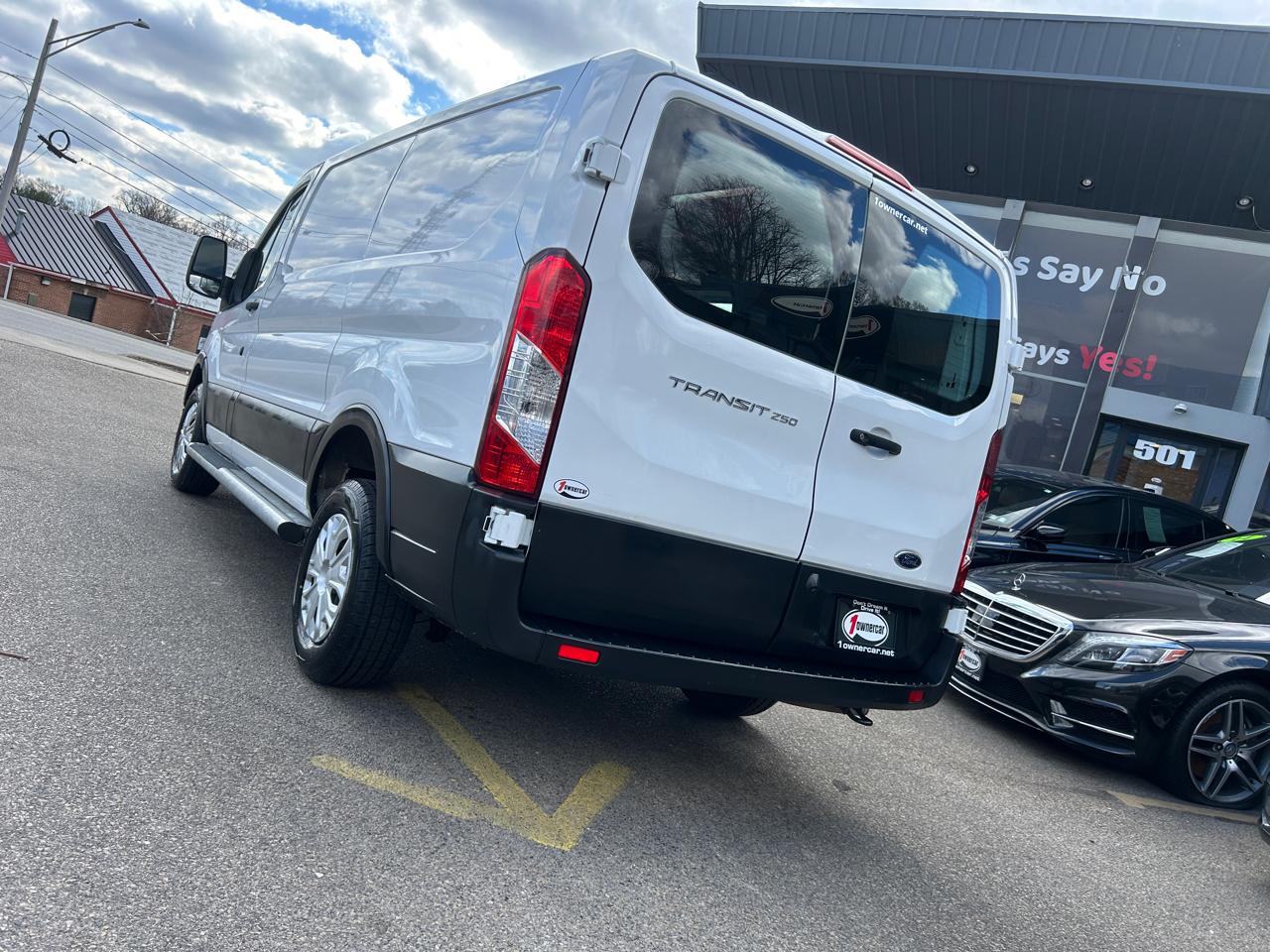 Ford Transit Cargo Van T-250 130" Low Rf 9070 GVWR RWD 2022