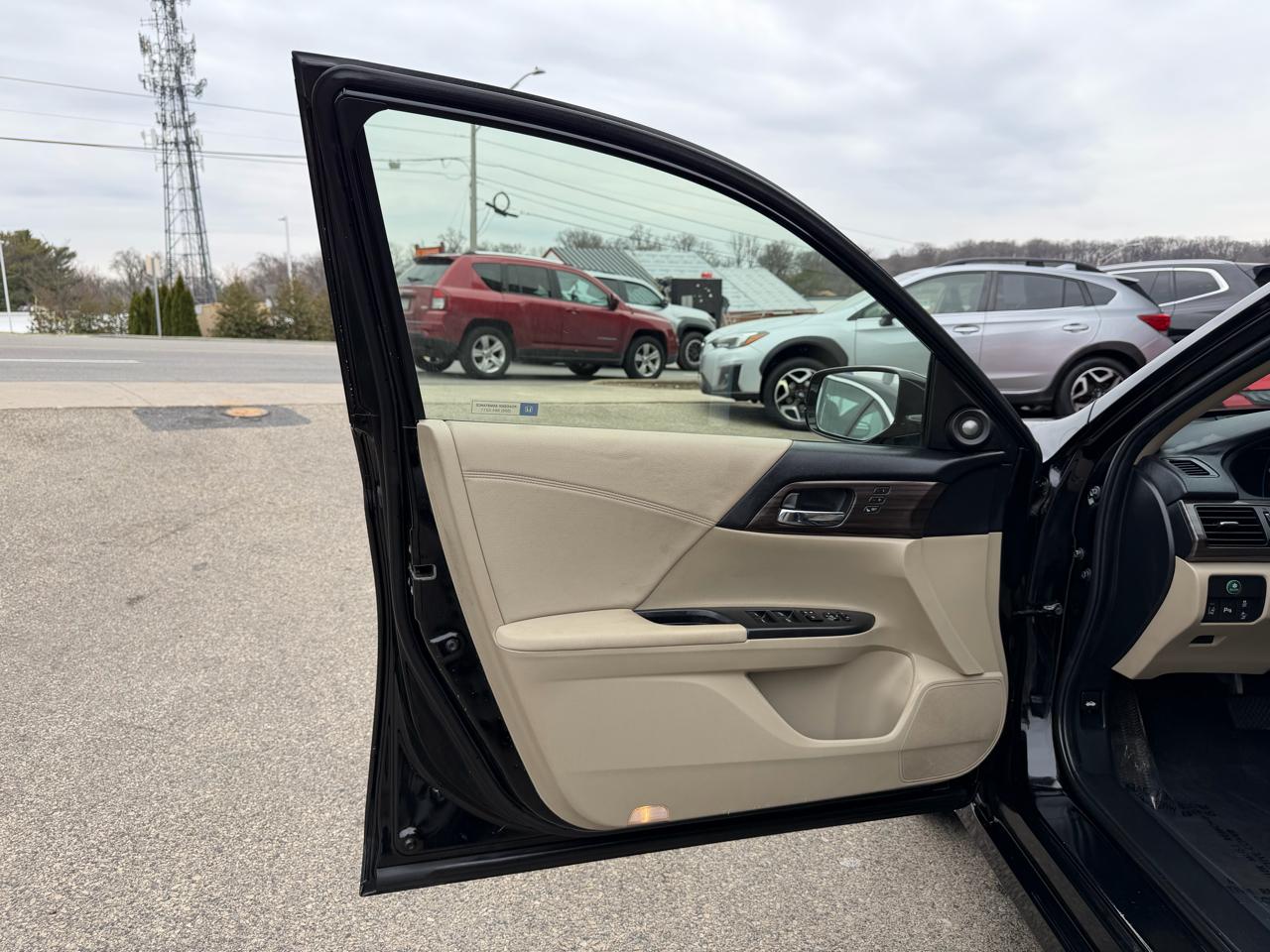 Honda Accord Hybrid Touring Sedan 2017