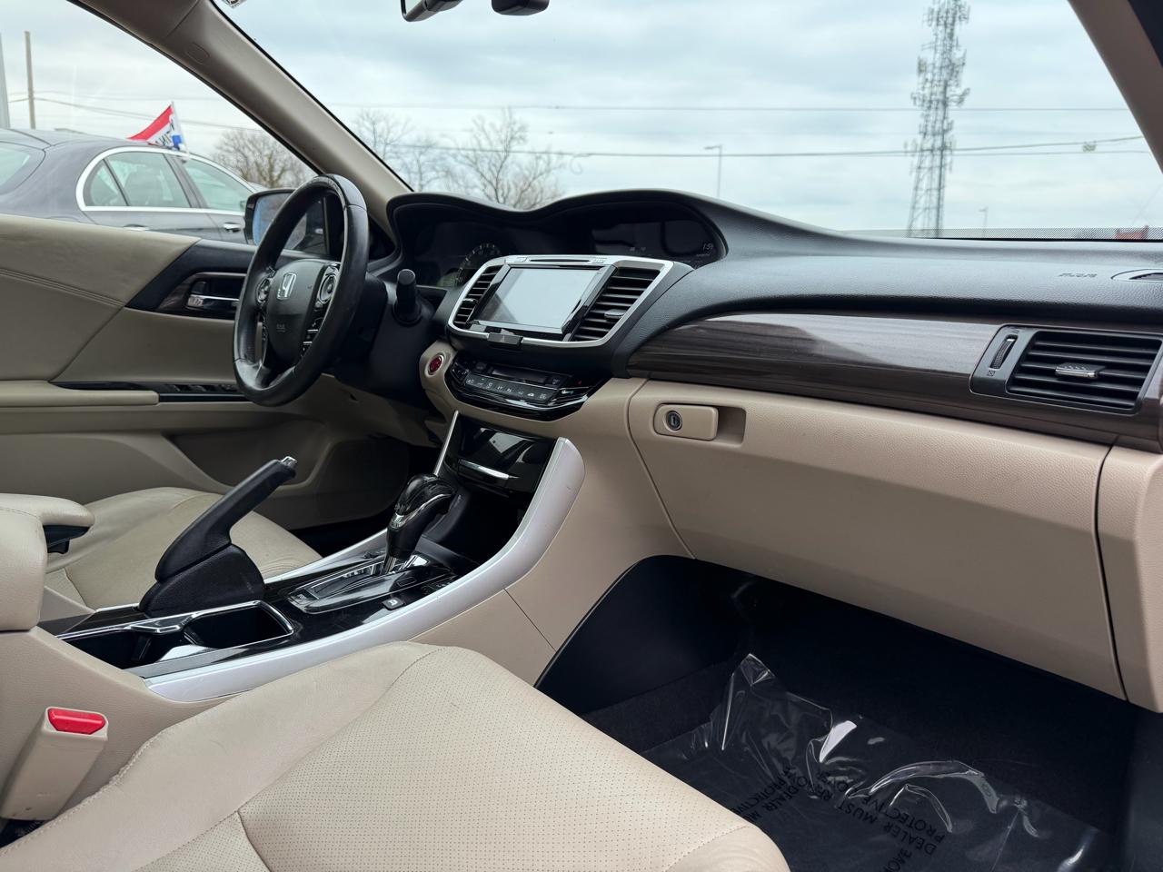 Honda Accord Hybrid Touring Sedan 2017