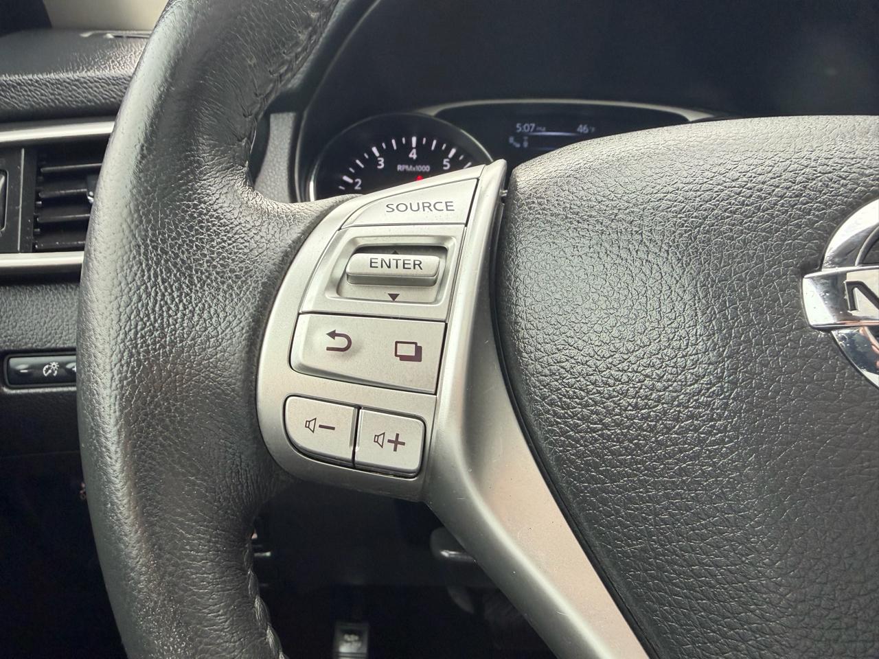 Nissan Rogue AWD 4dr SL 2016