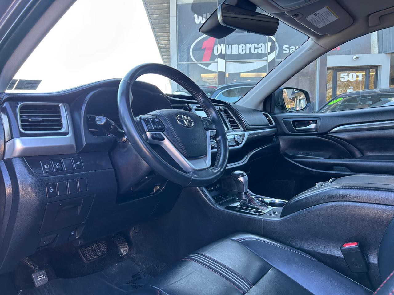 Toyota Highlander XLE V6 AWD (Natl) 2019