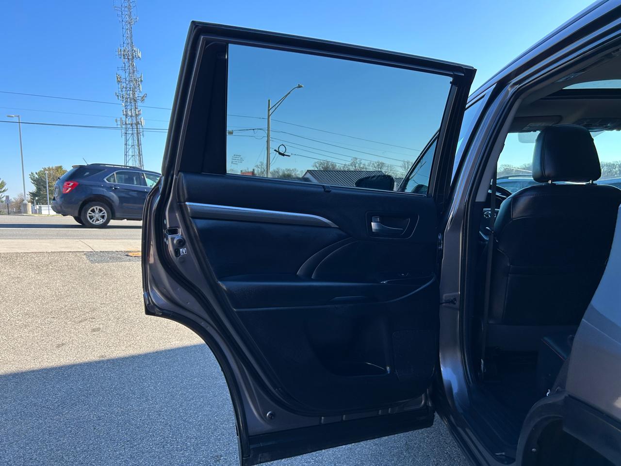 Toyota Highlander XLE V6 AWD (Natl) 2019