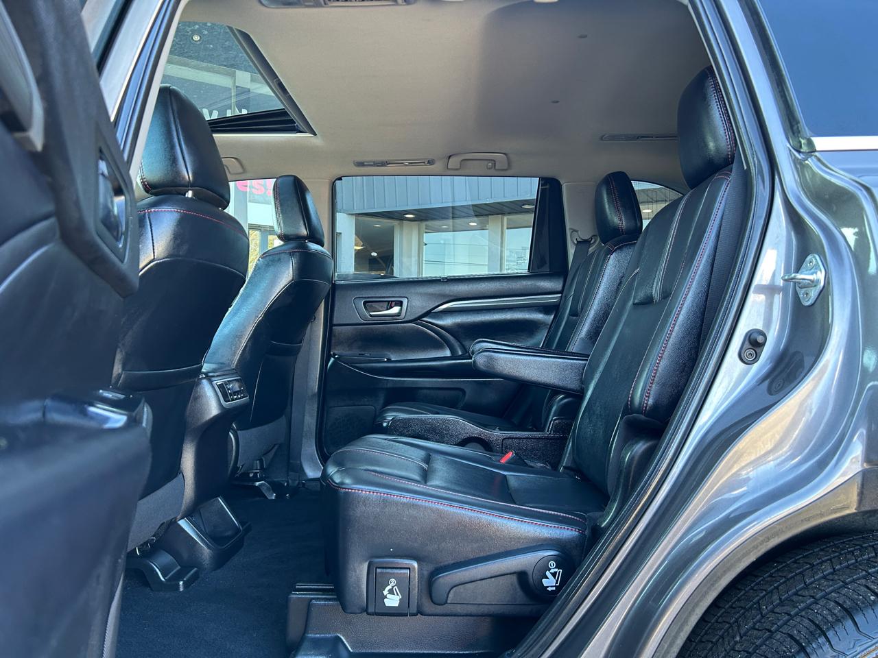 Toyota Highlander XLE V6 AWD (Natl) 2019