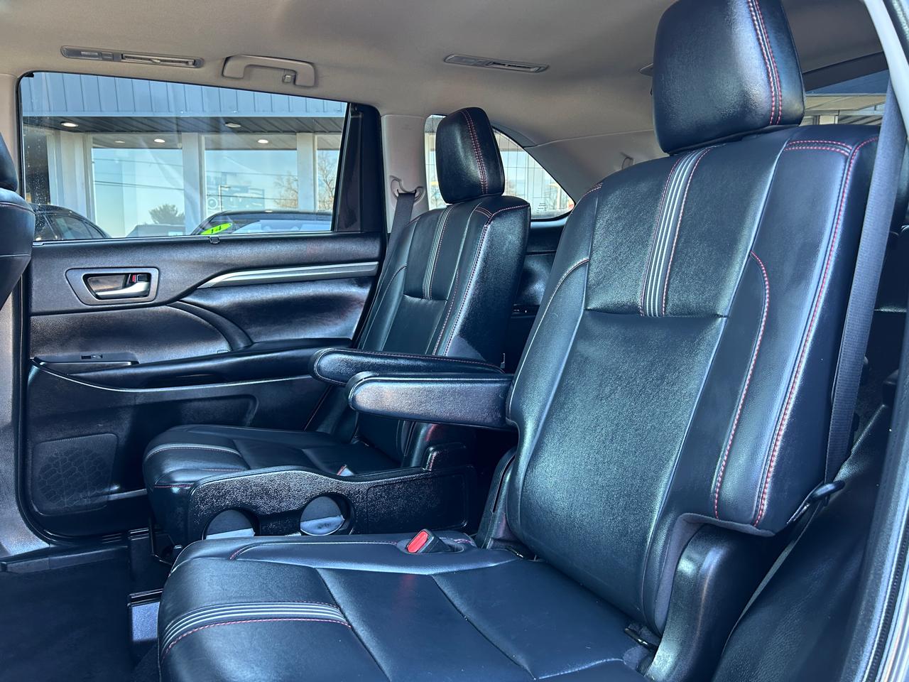 Toyota Highlander XLE V6 AWD (Natl) 2019