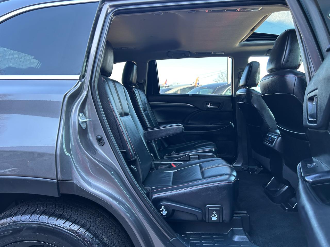 Toyota Highlander XLE V6 AWD (Natl) 2019