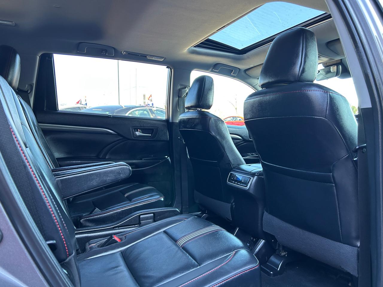 Toyota Highlander XLE V6 AWD (Natl) 2019