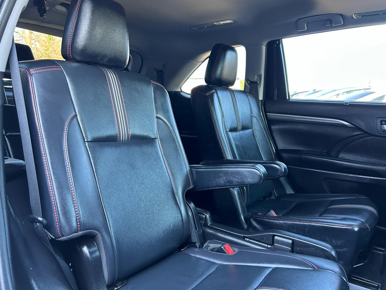 Toyota Highlander XLE V6 AWD (Natl) 2019