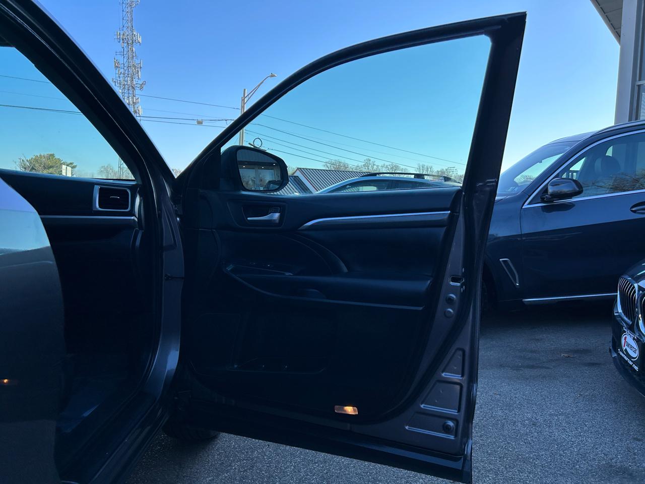 Toyota Highlander XLE V6 AWD (Natl) 2019