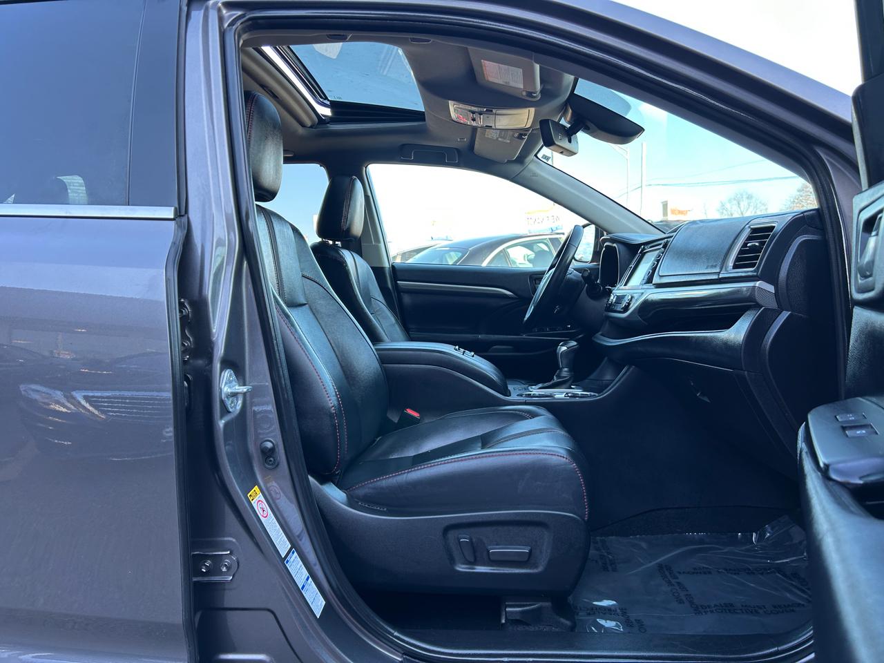 Toyota Highlander XLE V6 AWD (Natl) 2019