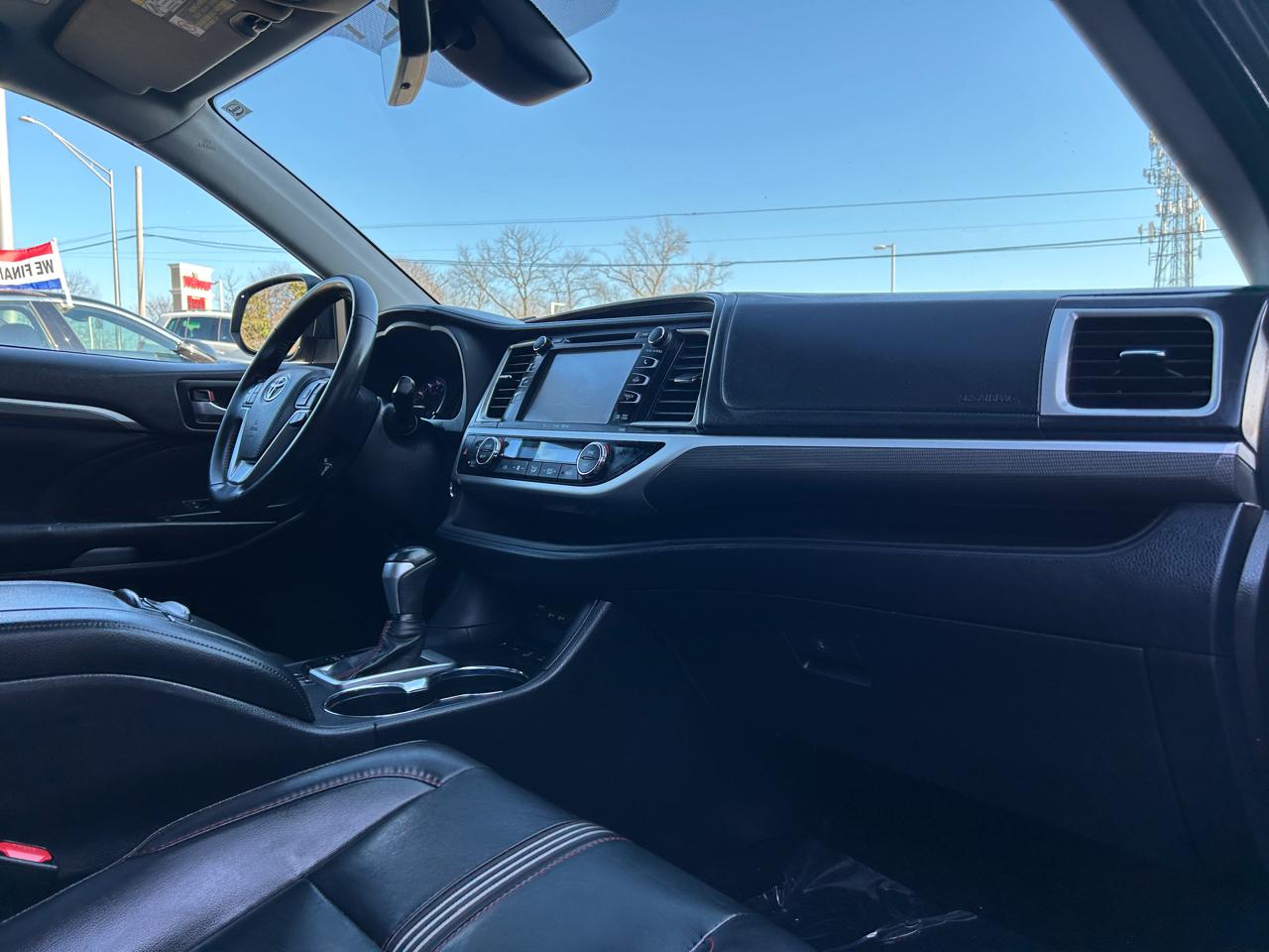 Toyota Highlander XLE V6 AWD (Natl) 2019