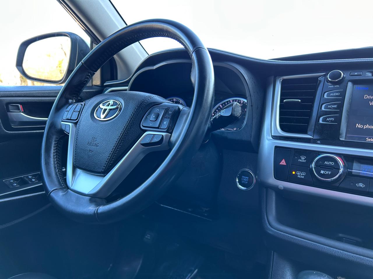 Toyota Highlander XLE V6 AWD (Natl) 2019