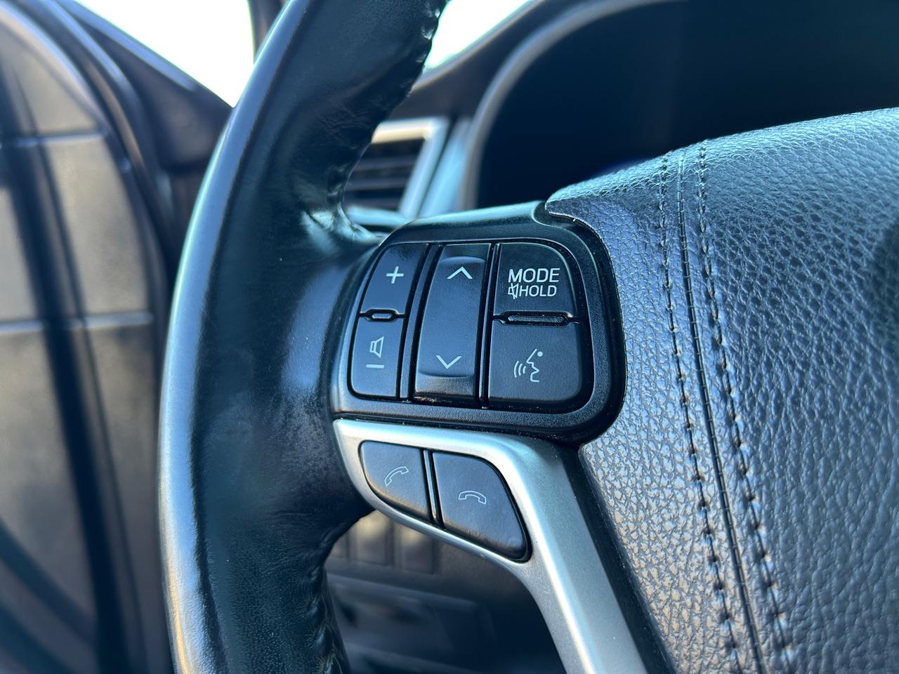 Toyota Highlander XLE V6 AWD (Natl) 2019