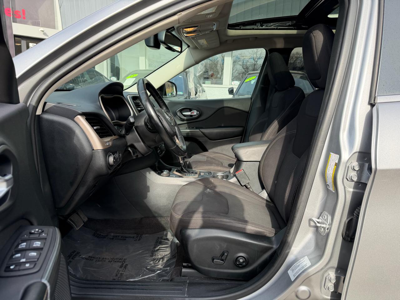 Jeep Cherokee 4WD 4dr Latitude 2016