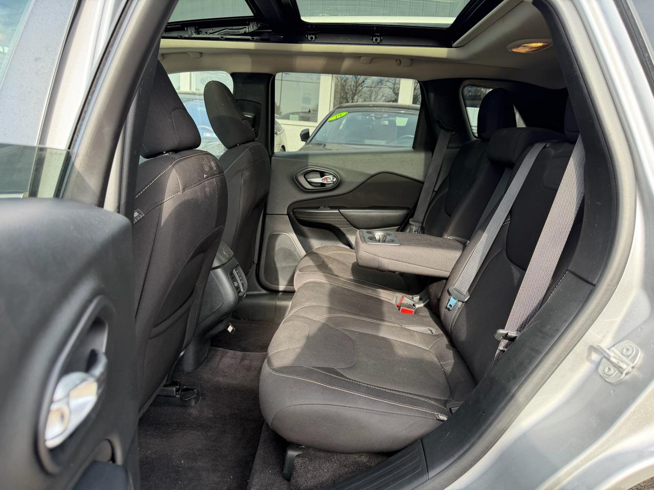 Jeep Cherokee 4WD 4dr Latitude 2016