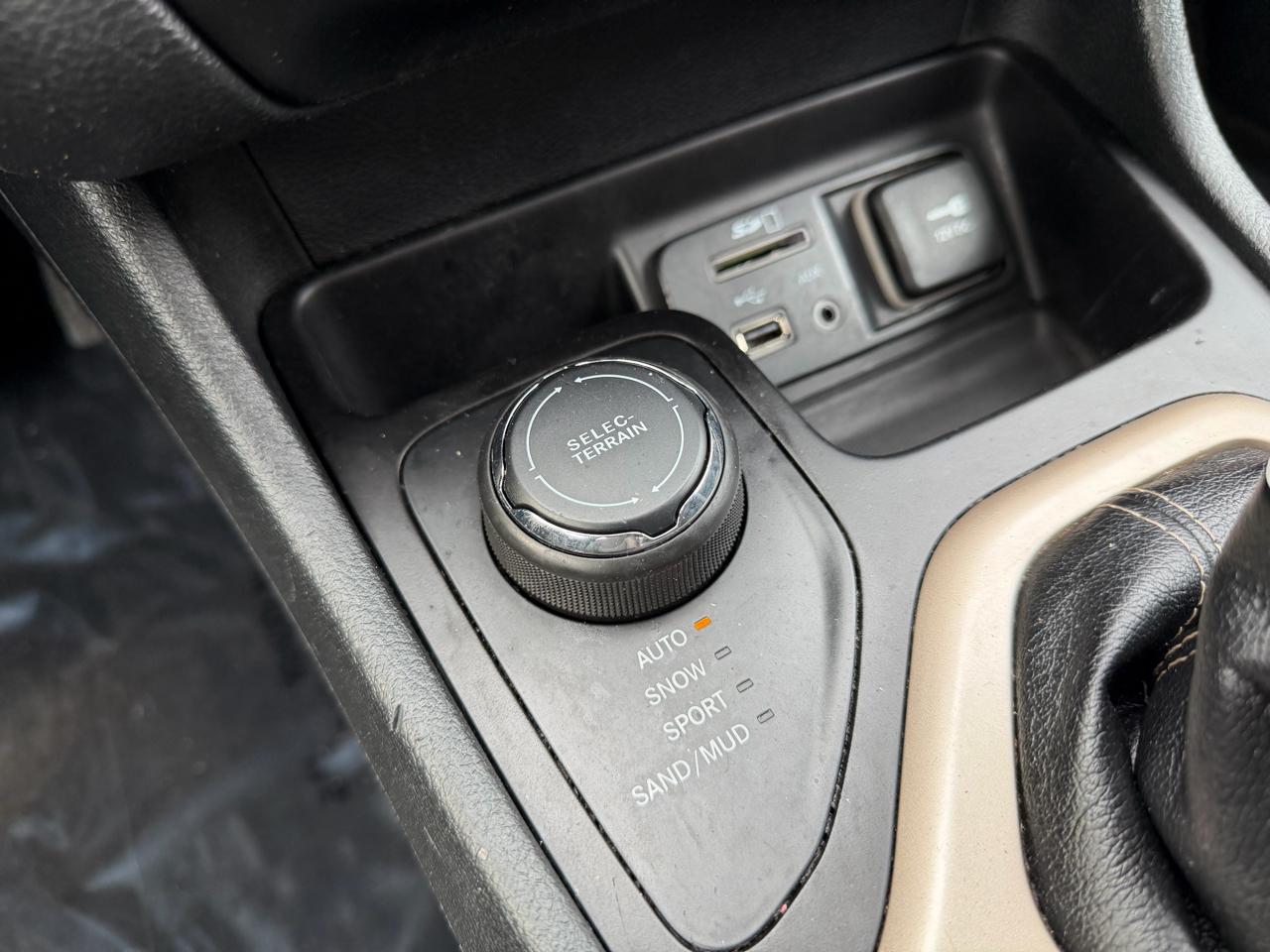 Jeep Cherokee 4WD 4dr Latitude 2016