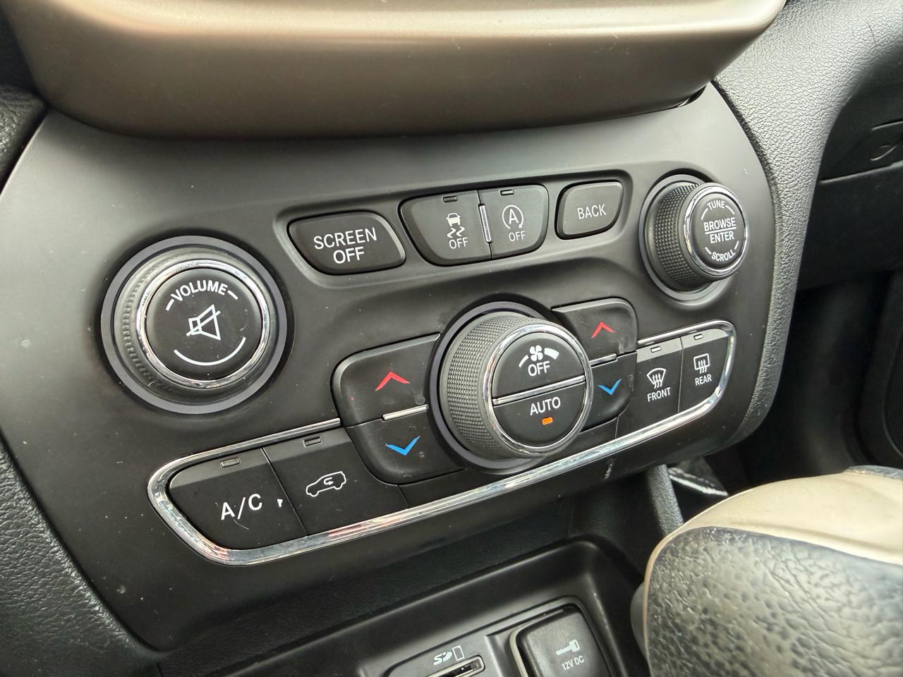 Jeep Cherokee 4WD 4dr Latitude 2016