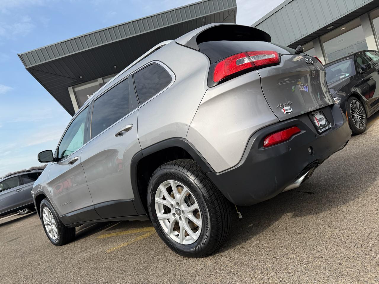 Jeep Cherokee 4WD 4dr Latitude 2016