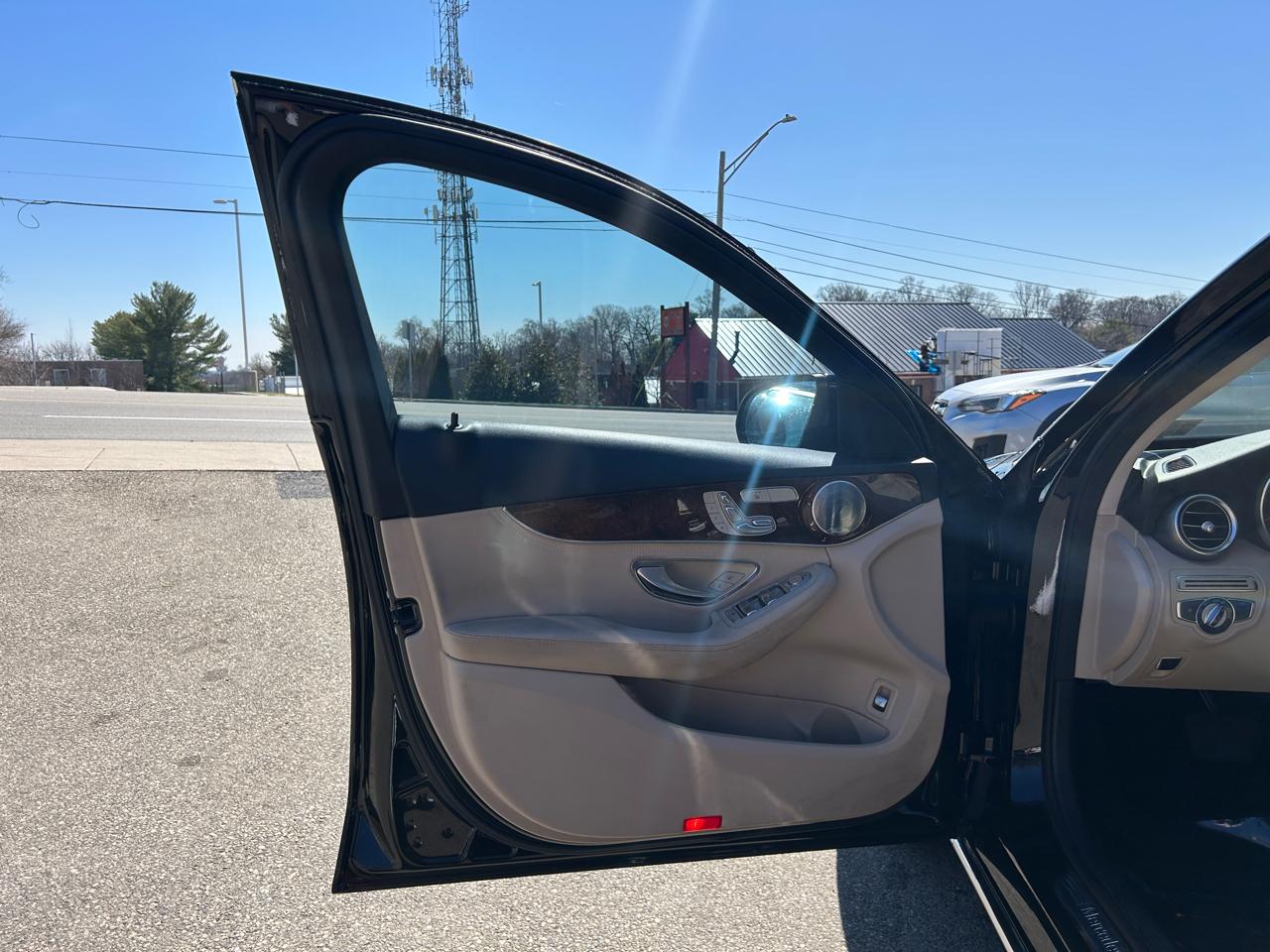 Mercedes-Benz C-Class 4dr Sdn C 300 4MATIC 2015