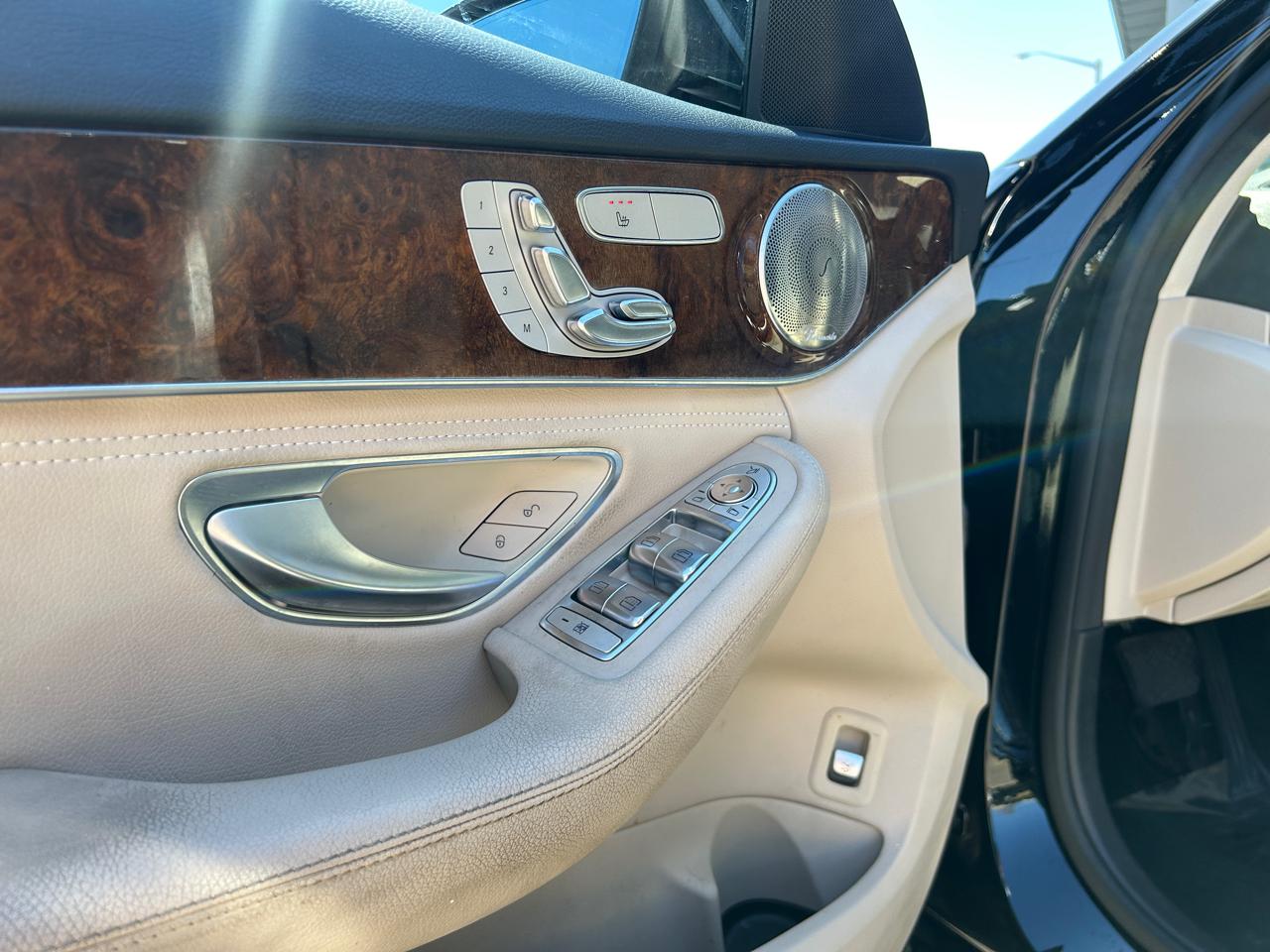 Mercedes-Benz C-Class 4dr Sdn C 300 4MATIC 2015