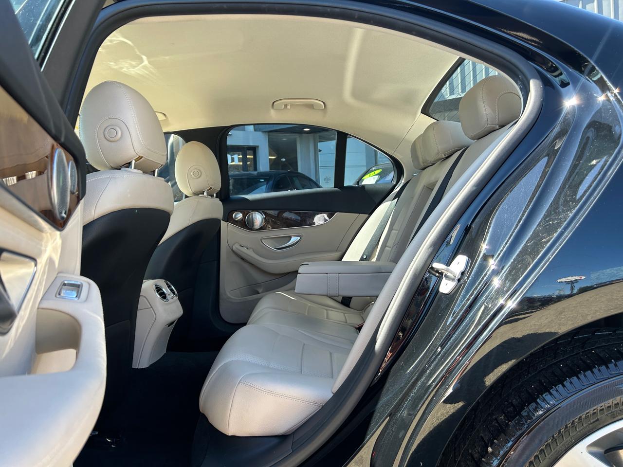 Mercedes-Benz C-Class 4dr Sdn C 300 4MATIC 2015