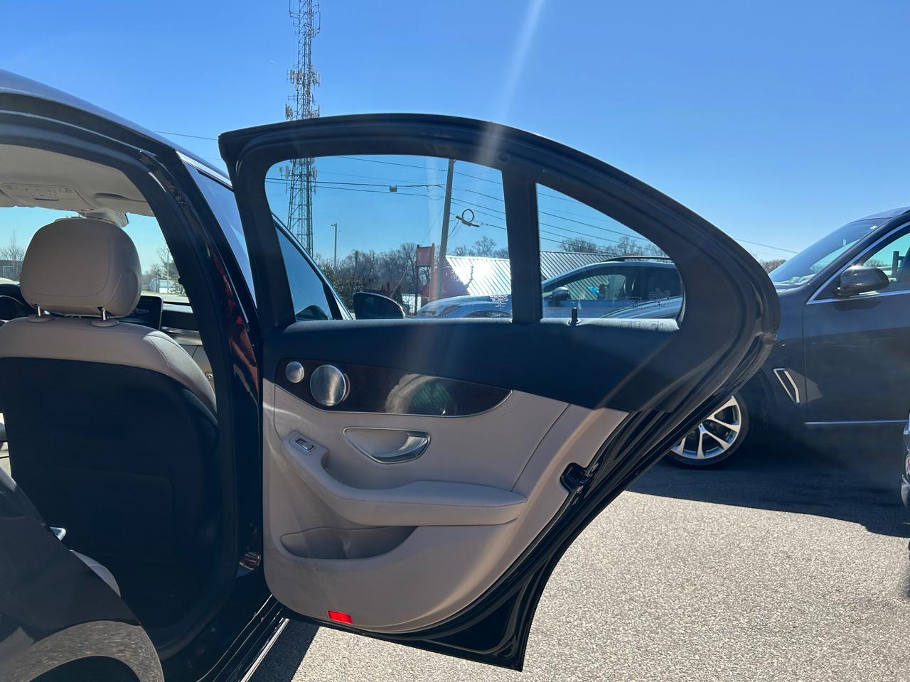 Mercedes-Benz C-Class 4dr Sdn C 300 4MATIC 2015