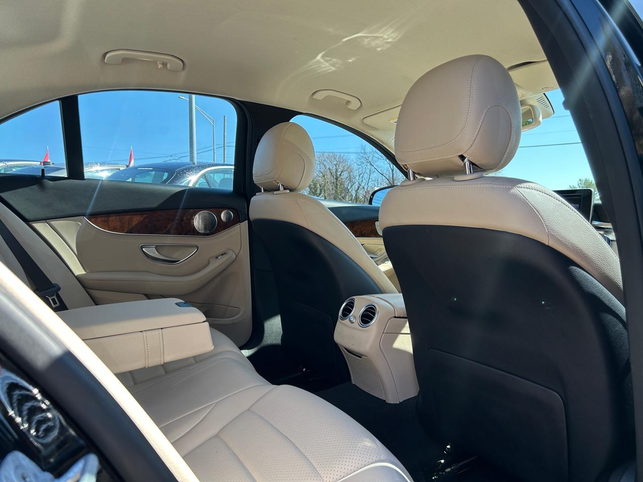 Mercedes-Benz C-Class 4dr Sdn C 300 4MATIC 2015