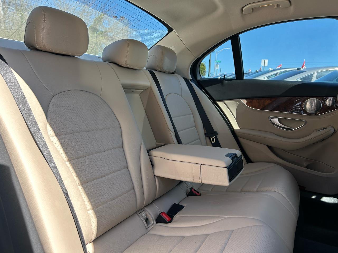 Mercedes-Benz C-Class 4dr Sdn C 300 4MATIC 2015