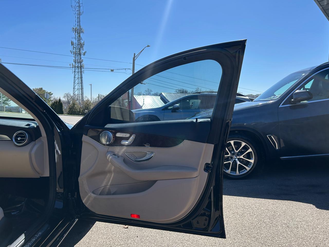 Mercedes-Benz C-Class 4dr Sdn C 300 4MATIC 2015